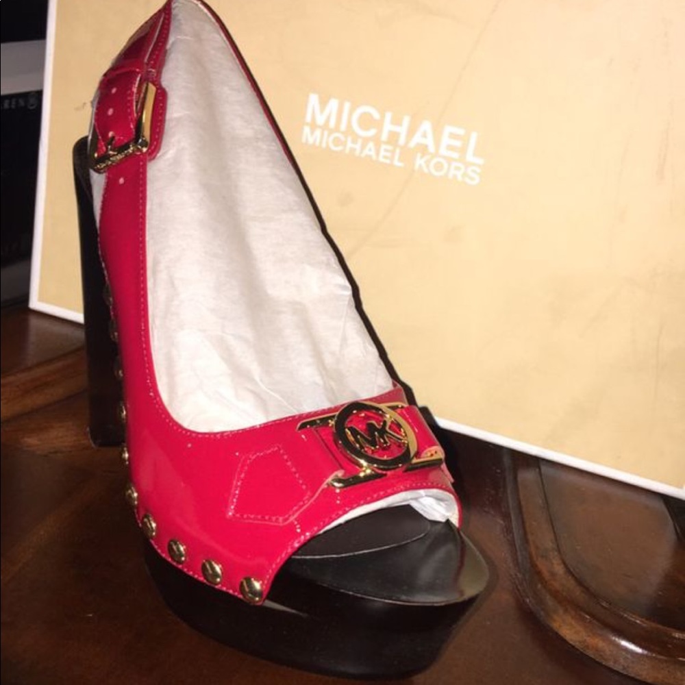Red Micheal kors